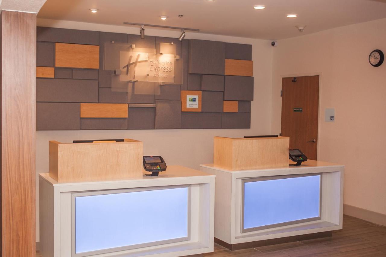 Holiday Inn Express & Suites Logan, An Ihg Hotel Zewnętrze zdjęcie