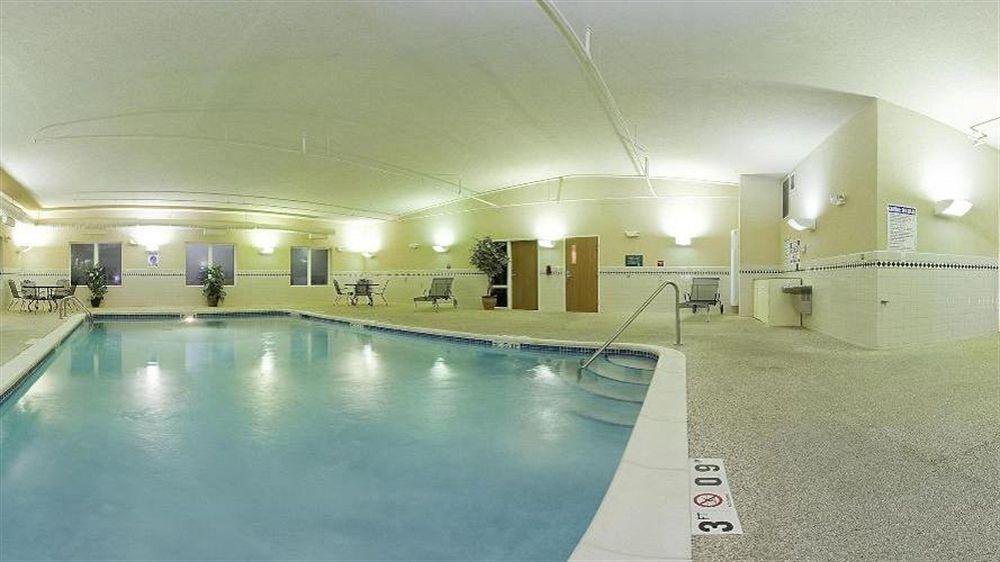 Holiday Inn Express & Suites Logan, An Ihg Hotel Zewnętrze zdjęcie