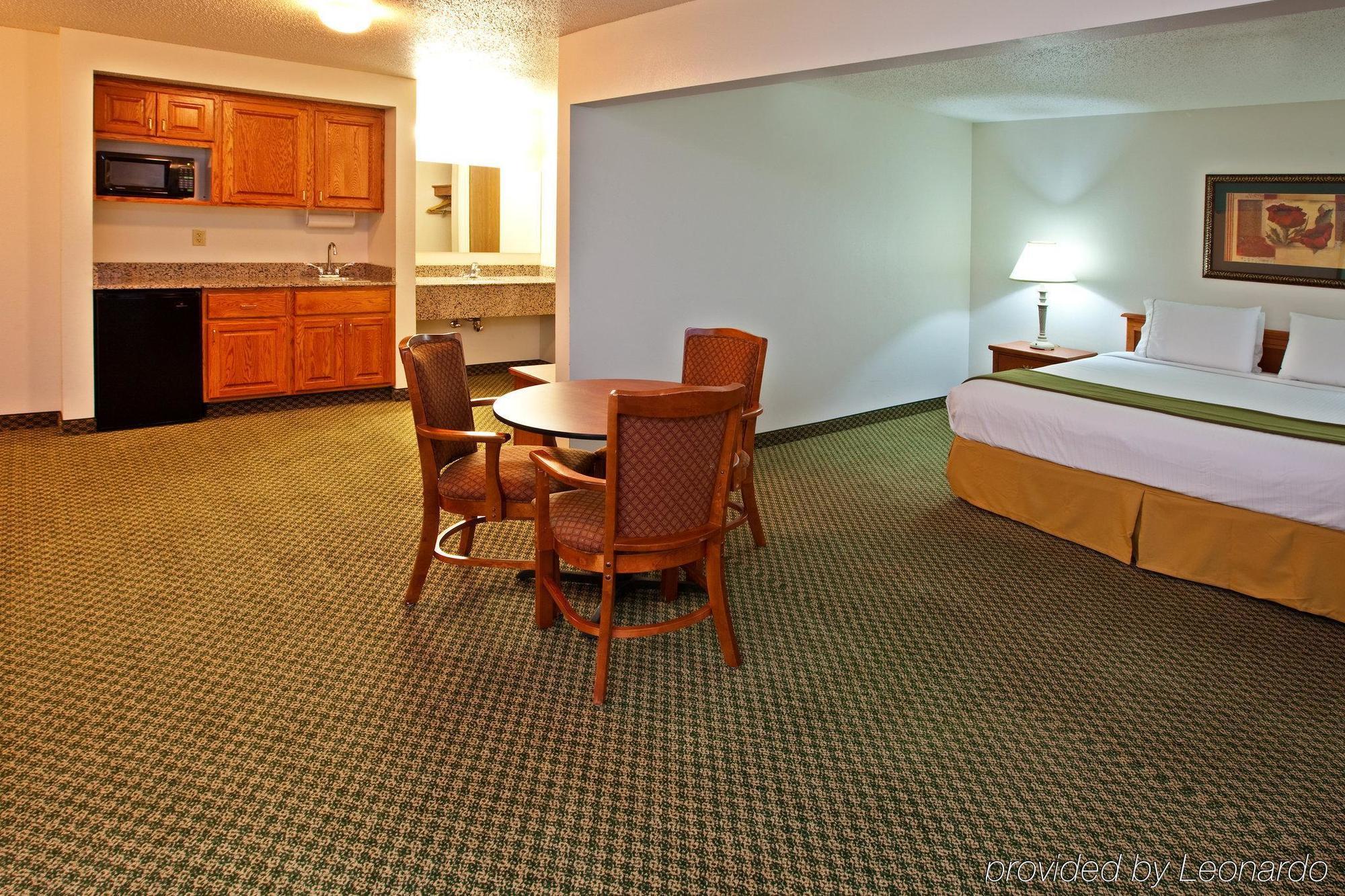 Holiday Inn Express & Suites Logan, An Ihg Hotel Pokój zdjęcie