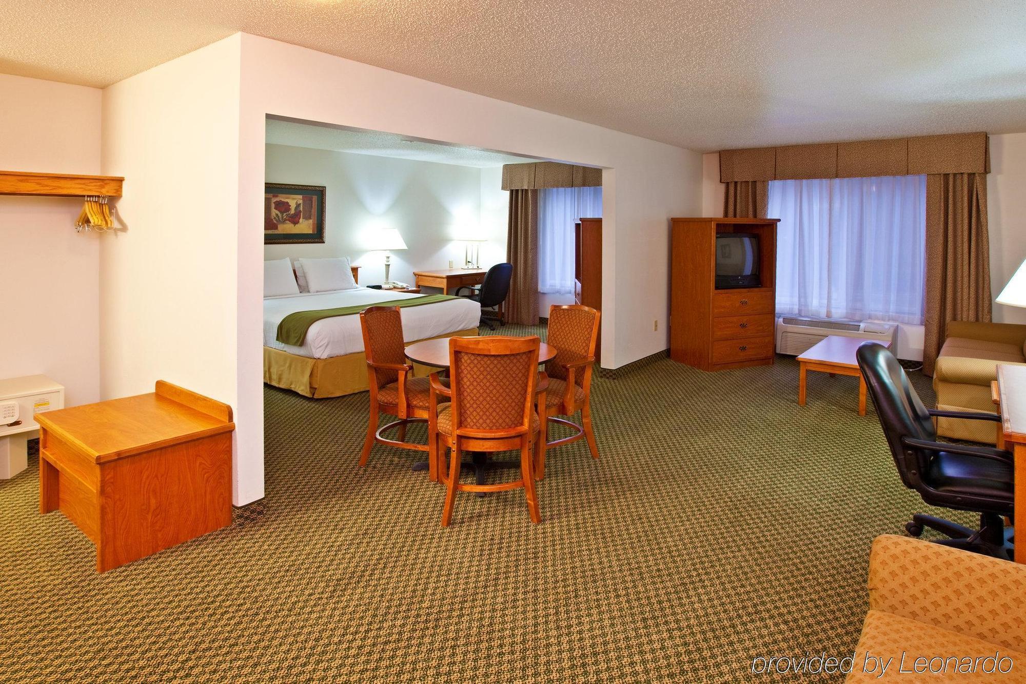 Holiday Inn Express & Suites Logan, An Ihg Hotel Pokój zdjęcie