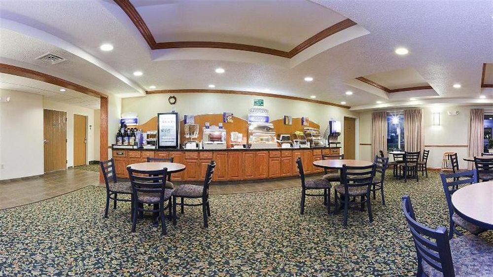 Holiday Inn Express & Suites Logan, An Ihg Hotel Zewnętrze zdjęcie