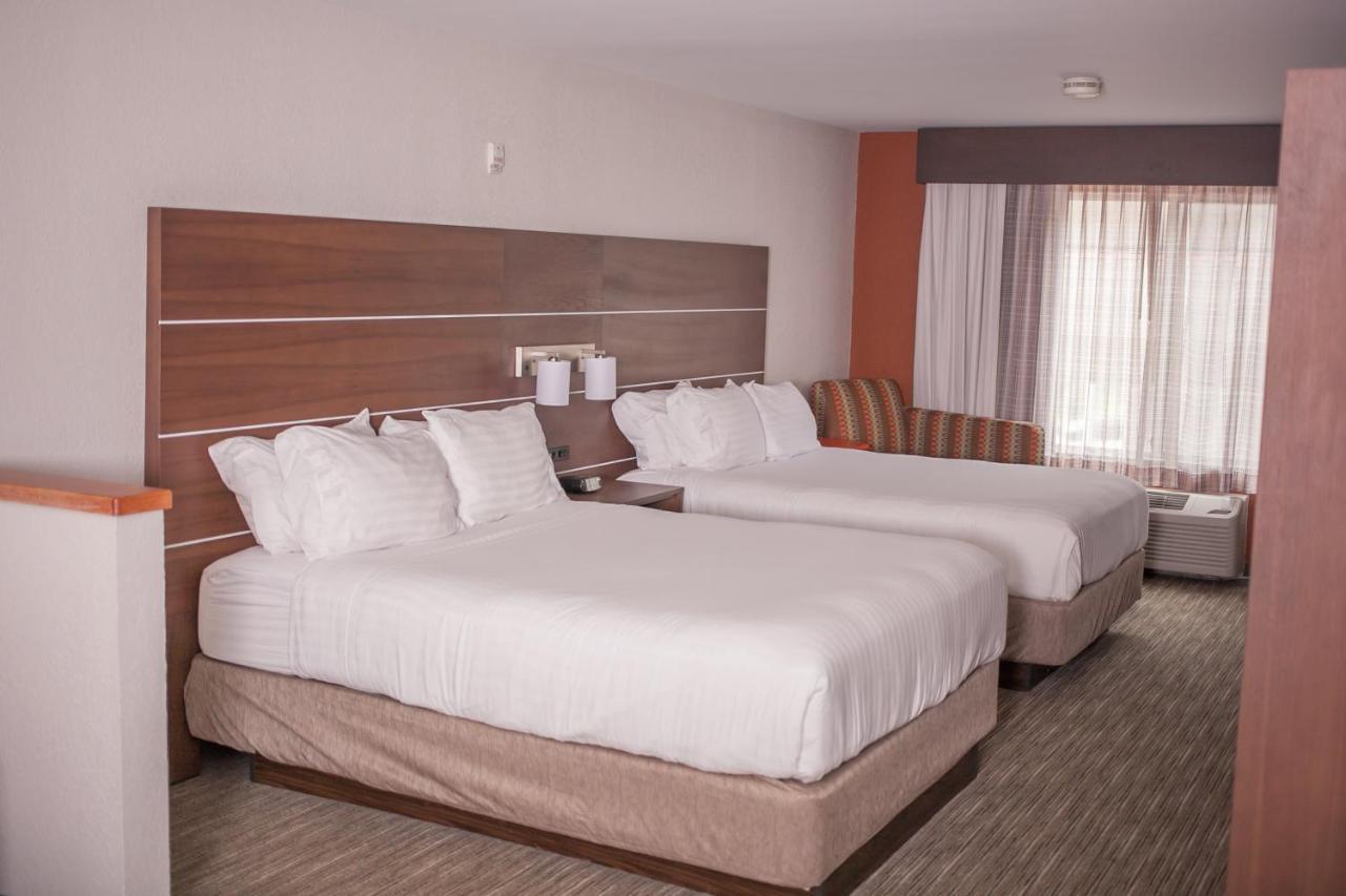 Holiday Inn Express & Suites Logan, An Ihg Hotel Zewnętrze zdjęcie